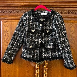 Tweed cropped Jacket with metallic thread and fringe detail